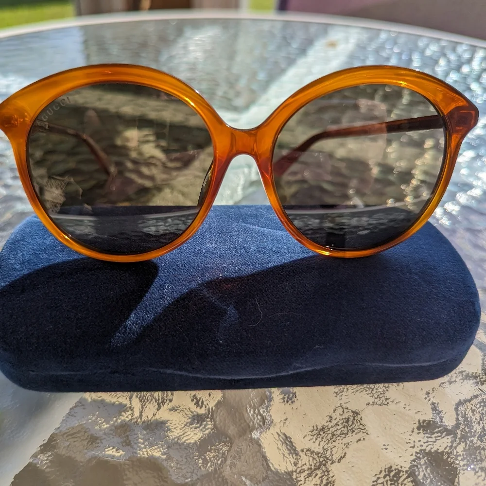 New - Gucci Sunglasses - Picture 1 of 15